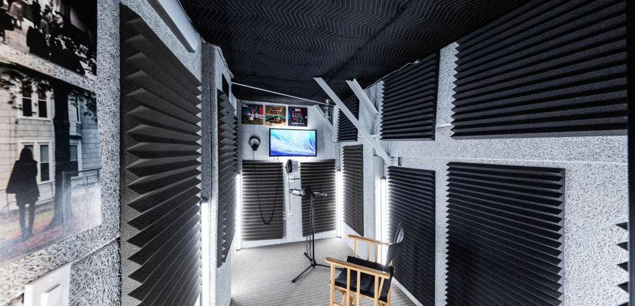 SOUND BOOTH